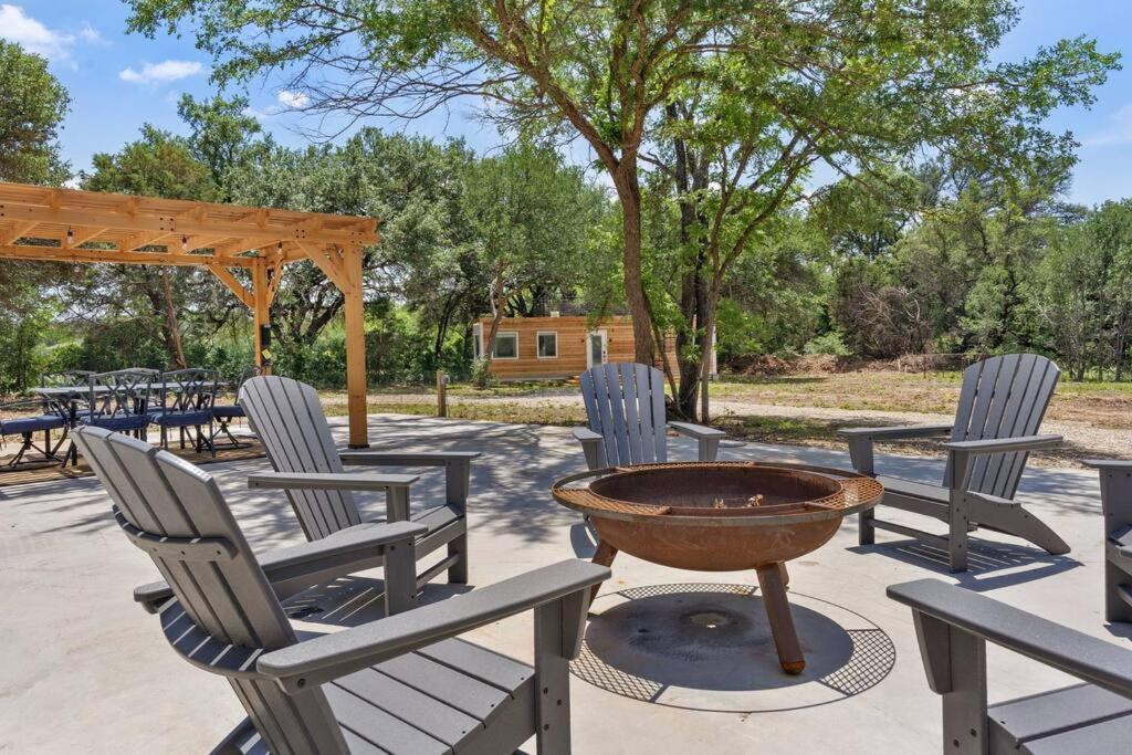 The Lonely Bull Luxury Container Home On 5 Acres Weatherford Extérieur photo