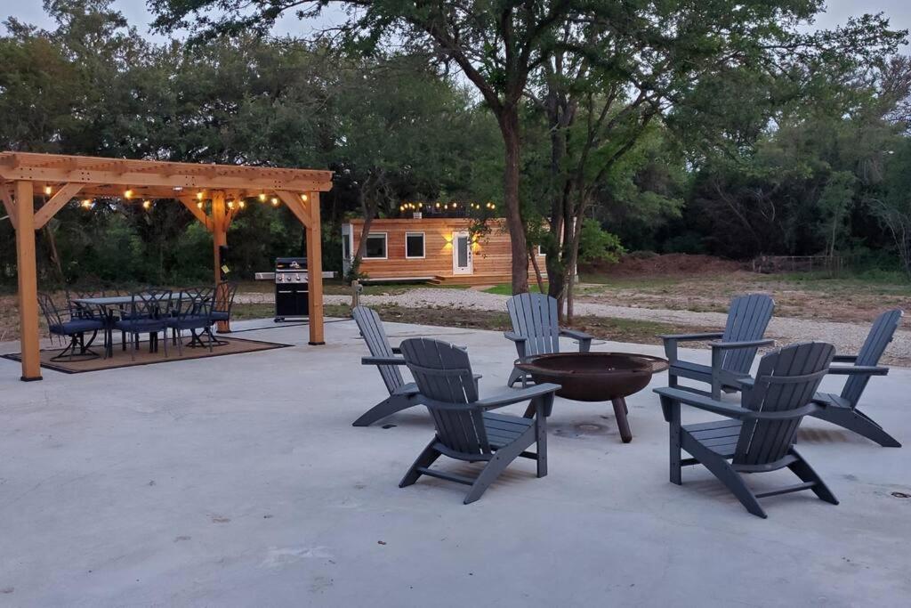 The Lonely Bull Luxury Container Home On 5 Acres Weatherford Extérieur photo