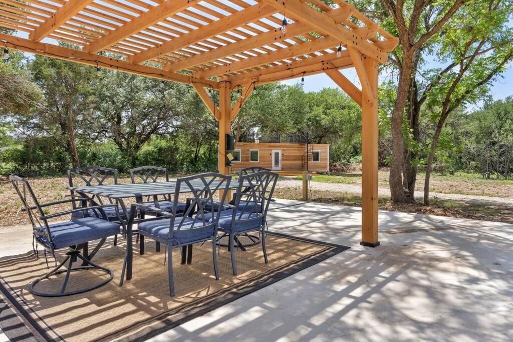 The Lonely Bull Luxury Container Home On 5 Acres Weatherford Extérieur photo