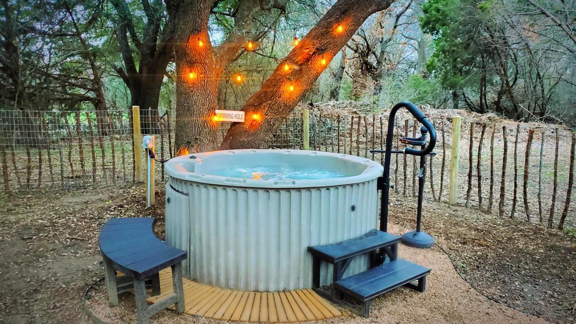 The Lonely Bull Luxury Container Home On 5 Acres Weatherford Extérieur photo
